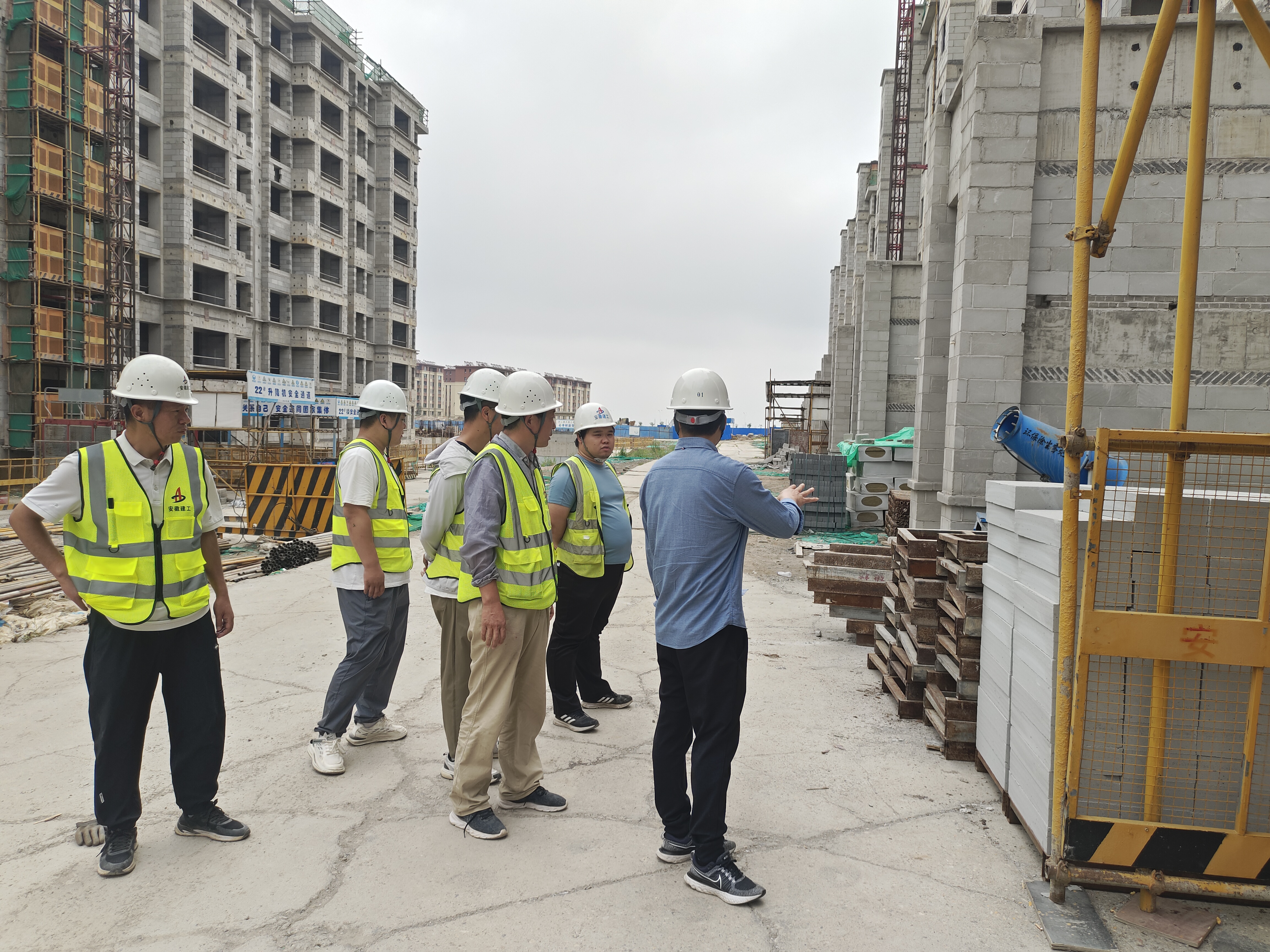 分公司分管副經(jīng)理帶隊檢查 (11).jpg